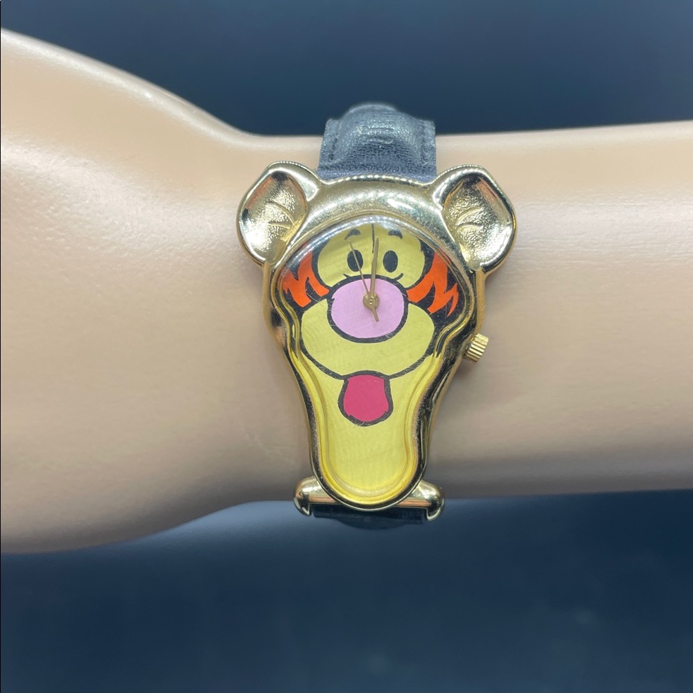 Vintage 90s Timex Disney Winnie the Pooh Tigger Character Watch - Picture 1 of 13